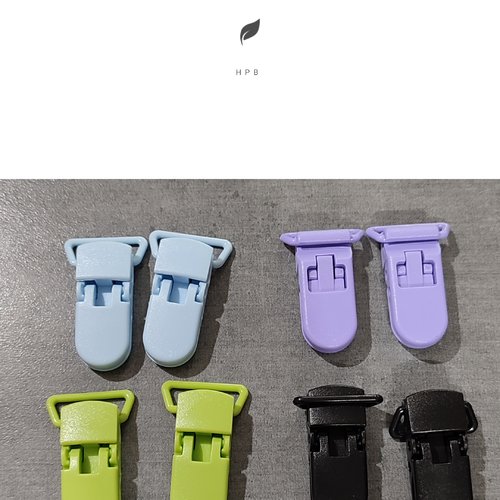 Assortiment de 8 attaches clips plastiques