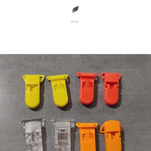Assortiment de 8 attaches clips plastiques