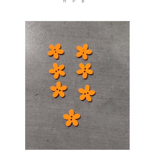 Lot de 7 boutons en bois fleurs