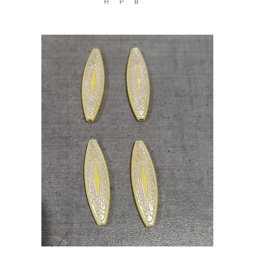 Lot de 4 perles navettes acryliques