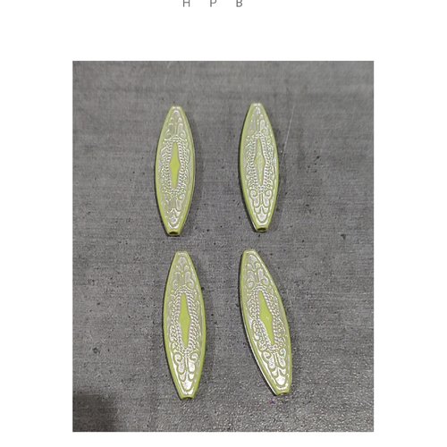 Lot de 4 perles navettes acryliques