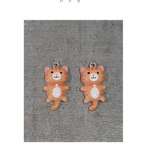 Lot de 2  breloques en résine en forme de chat