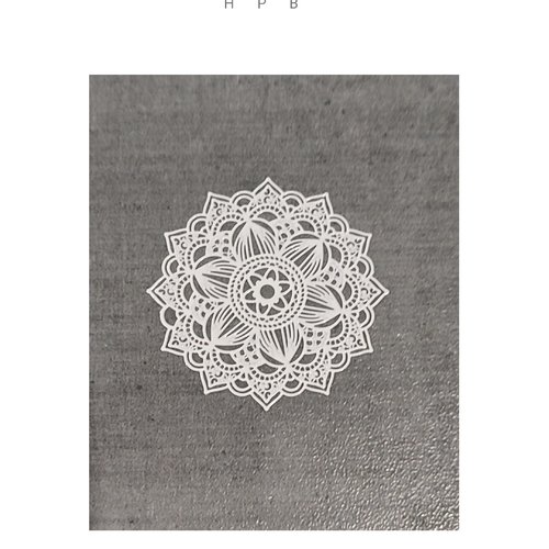 Estampe mandala en laiton