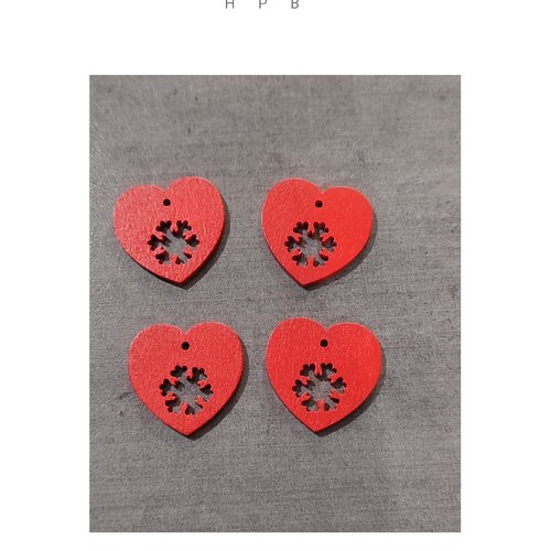 Lot de 4 breloques coeurs en bois