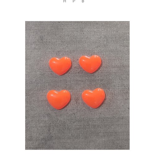 Lot de 4 cabochons coeurs acryliques