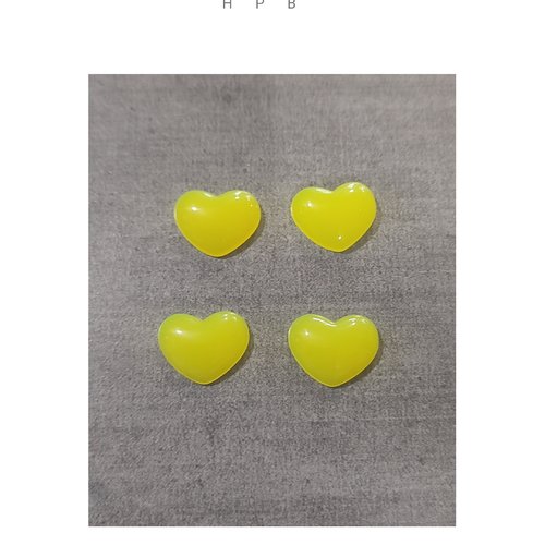 Lot de 4 cabochons coeurs acryliques