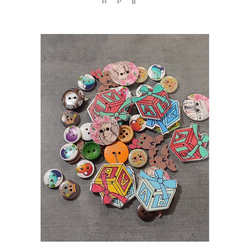 Assortiment de boutons en bois