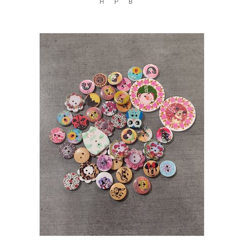Assortiment de boutons en bois