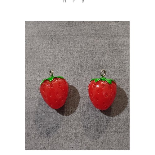Lot de 2 breloques résine fraise