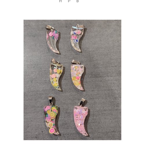 Assortiment de breloques résine dent de requin