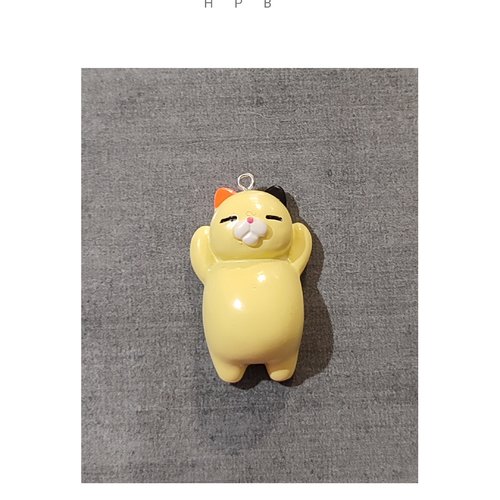 Pendentif chat en résine