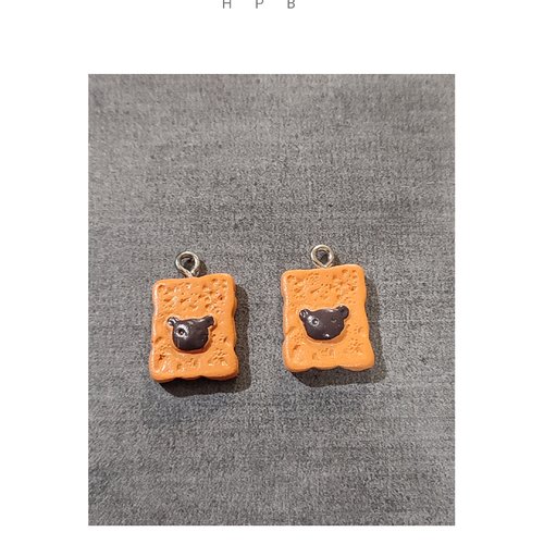 Lot de 2 breloques résine toast