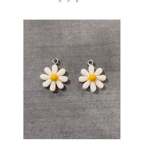 Lot de 2 breloques résine fleur