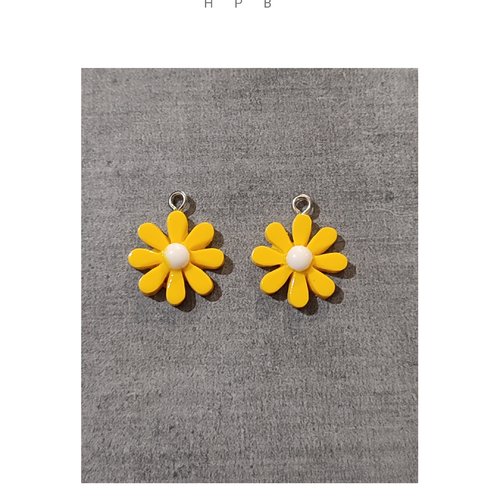 Lot de 2 breloques résine fleur