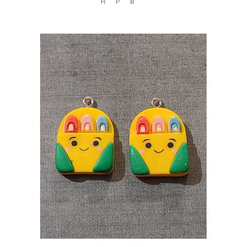 Lot de 2 breloques résine boite de crayons