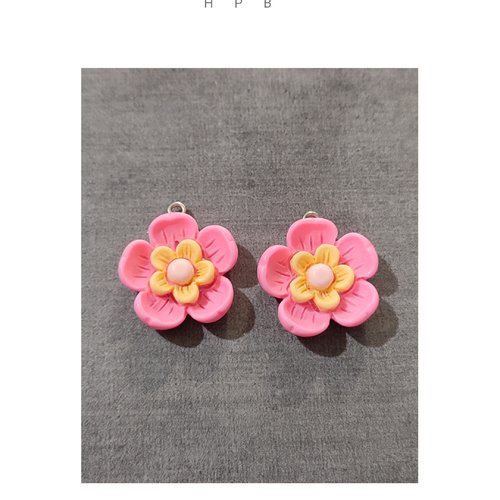 Lot de 2 breloques résine fleur