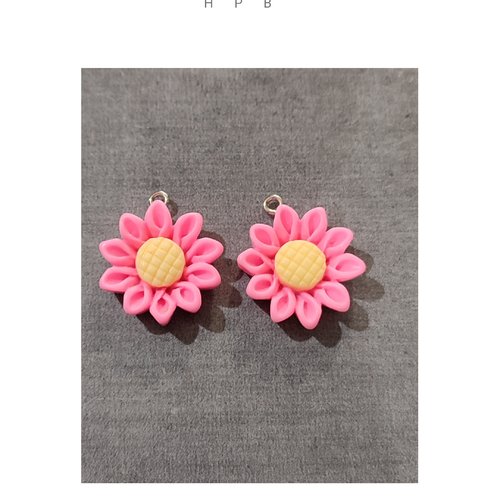 Lot de 2 breloques résine fleur