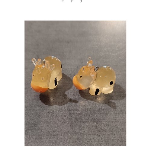 Lot de 2 breloques résine vache