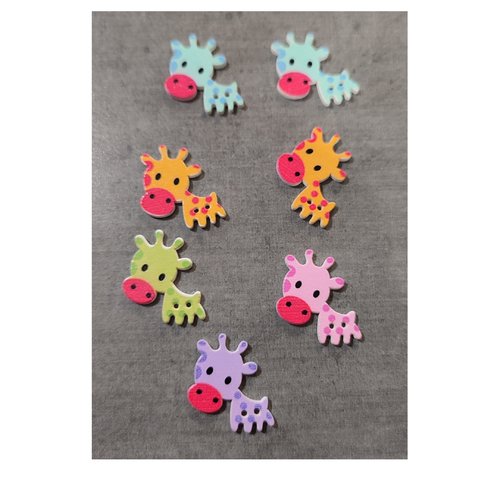 Lot de 7 boutons en bois en forme de girafe