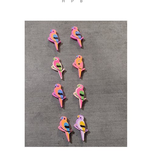 Lot de 8 perles perroquet en bois