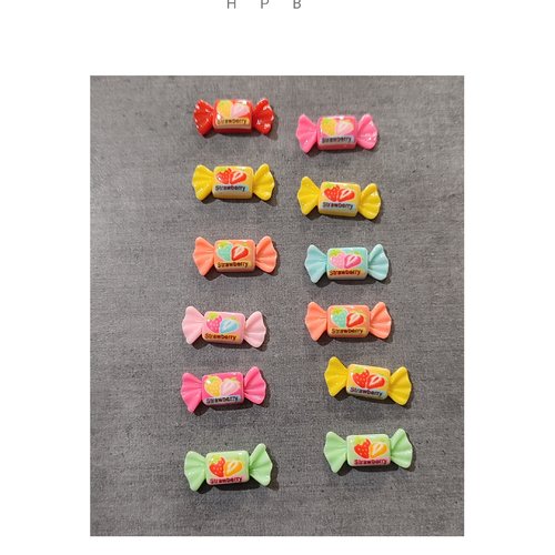 Assortiment de 12 cabochons bonbons