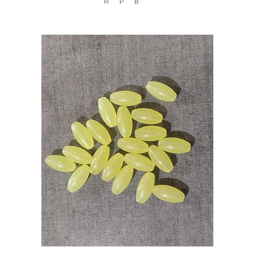 Lot de 20 perles acryliques grain de riz