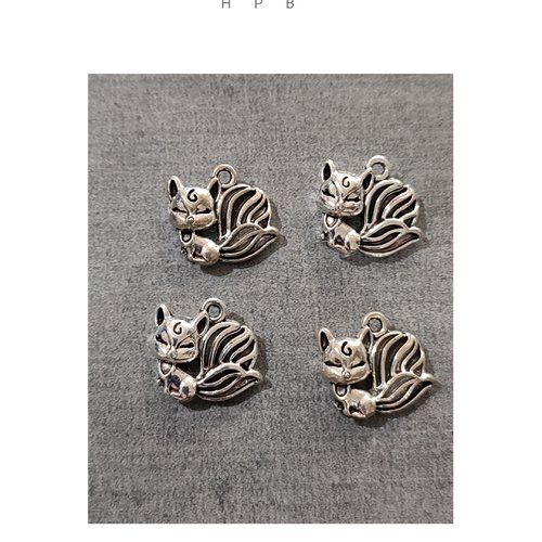 Lot de 4 breloques renard kitsune en métal argenté