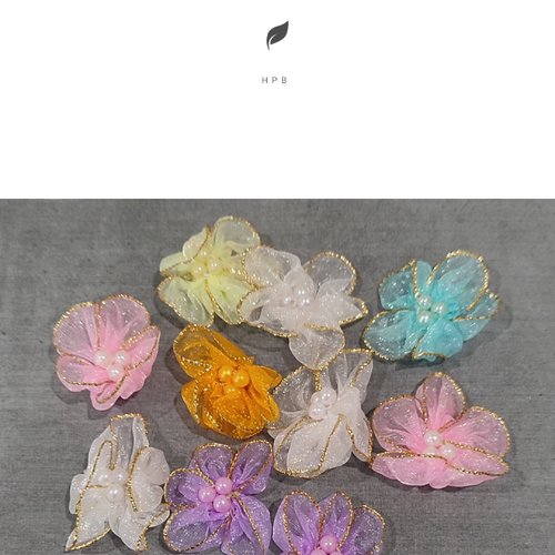 Assortiment  de 10  fleurs à coller ou à coudre