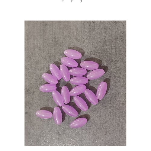 Lot de 20 perles acryliques grain de riz