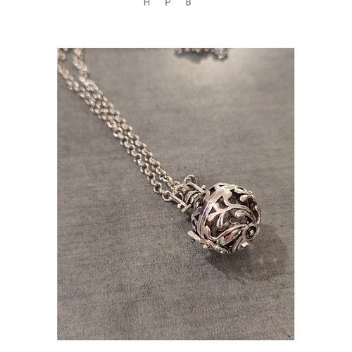 Pendentif cage pour bola de grossesse avec chainette