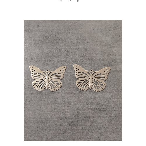 Lot de 2 estampes en forme de papillon