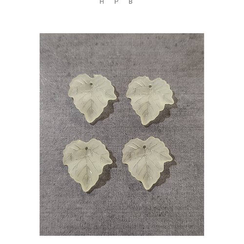 Lot de 4 perles acryliques feuilles