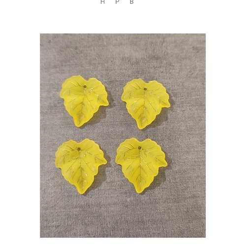 Lot de 4 perles acryliques feuilles