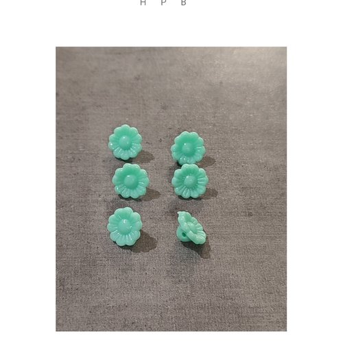 Lot de 6 perles acryliques fleurs