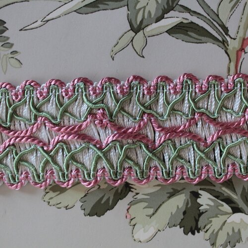 Galon rose, vert et ivoire de passementerie pour bordure d'abat jour, embrasse à rideau,2428d