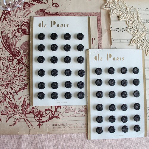 Boutons anciens noirs 14 mm, 1 plaque de boutons anciens x 24, 3395