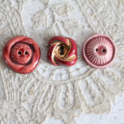 Collection de 3 boutons anciens de parurier céramique 1950 paris france, 4321