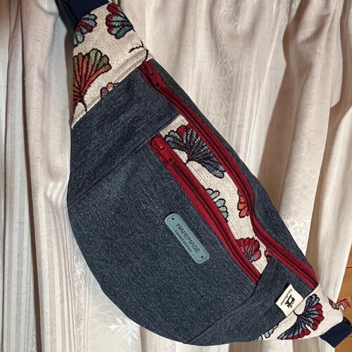 Sac banane 2 poches à  bandoulière , brignogan , adulte femme , tissus jean bleu et tissu motif ginkgo biloba, taille l , pièce unique