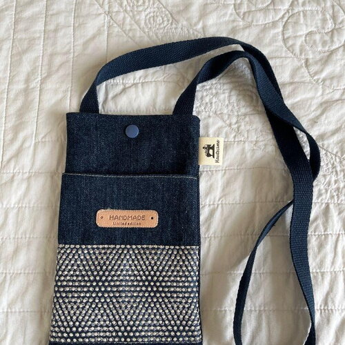 Etui sac pochette sacoche, cap ferret, jean bleu, tissu à pois relief gris argent, pour téléphone portable 12 x