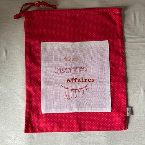 Pochon en coton brodé "mes petites affaires"