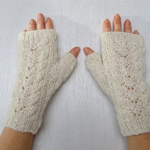 Mitaines femme blanches en laine alpaga.