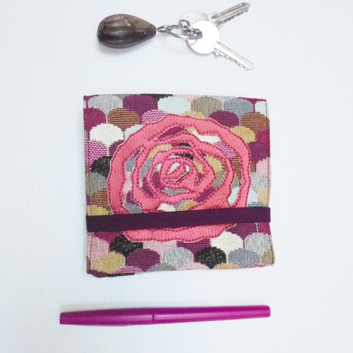 Carfeuille rose rose sur festons assortis, portefeuille carré
