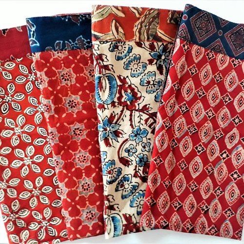 Tissu/coupon indien 50x50cm block print fat quarter rouge ecru marine fleurs inde