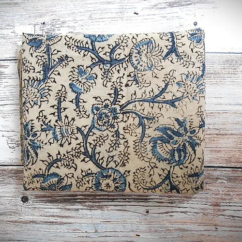 Coupon tissu indien 50 x 110 cm coton inde imprimé à la main block print beige bleu gris