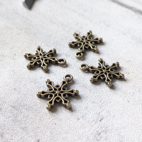 2 breloques flocon de neige thème hiver météo noël métal couleur bronze 20x15mm