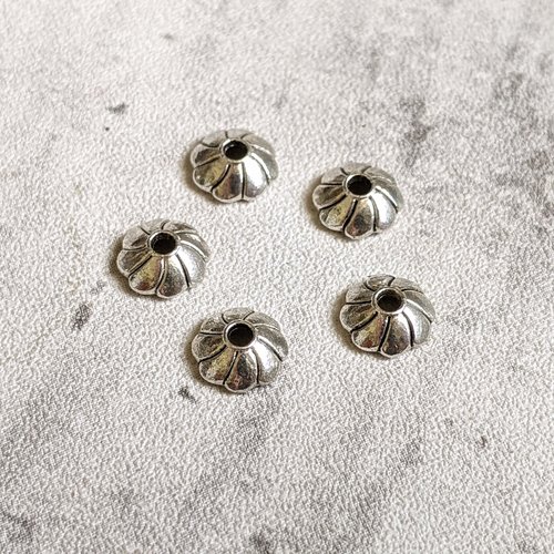 10 coupelles calottes pour perle 6 mm métal argenté style fleur rosace