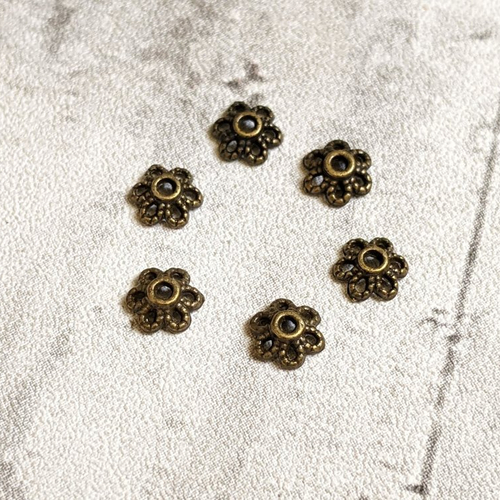 10 coupelles calottes métal bronze ajouré pour perles 5 mm forme fleur style oriental