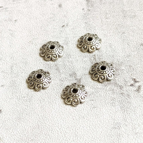 10 coupelles calottes métal argenté motif fleur pétales style oriental 8 mm