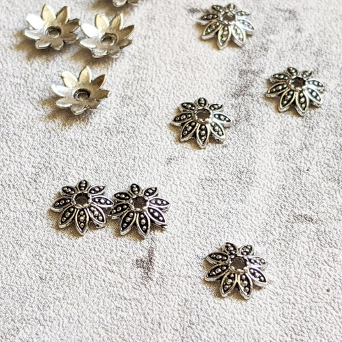 10 coupelles calottes en métal argenté pour perle de 8 mm forme fleur étoilée