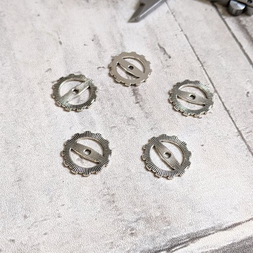 Breloques pendentifs engrenages métal argenté diam 2 cm x11